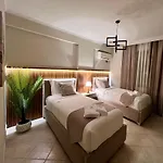 Apartment Spacious Paradise - 3br In The Heart Of